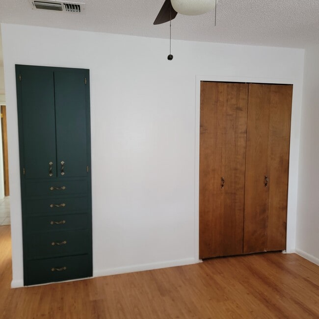 Building Photo - 3326 Scenic Ln