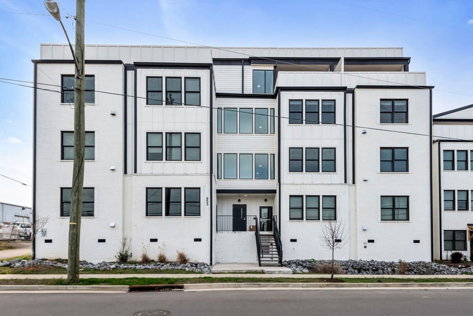 Building Photo - 953 44th Ave N