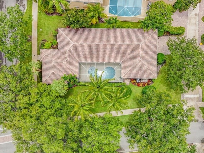 Building Photo - 121 Savona Dr