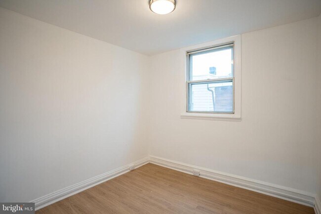 Building Photo - 623 Fitzgerald St