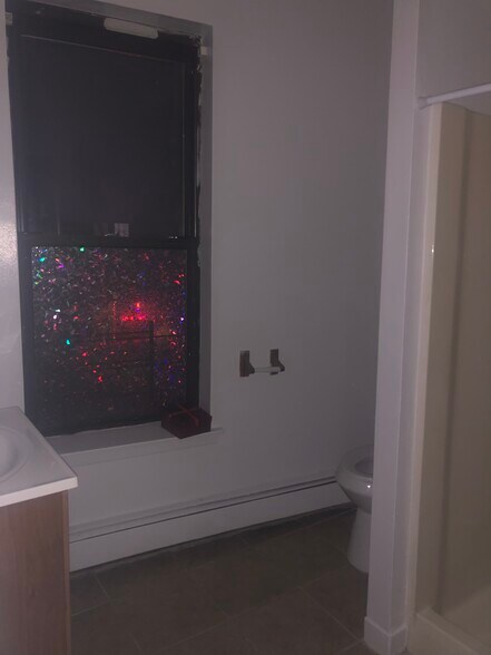 Building Photo - 400 North Ave