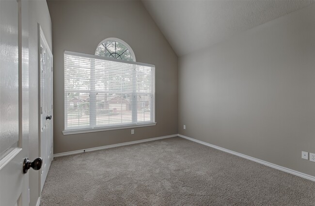 Building Photo - 14918 Pollux Dr