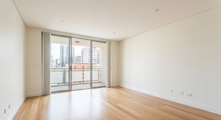 Building Photo - 3201 El Lago Dr
