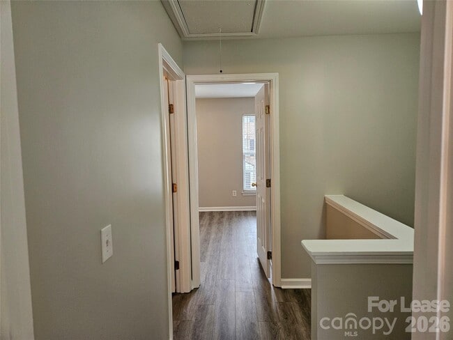 Building Photo - 10427 Alexander Martin Ave