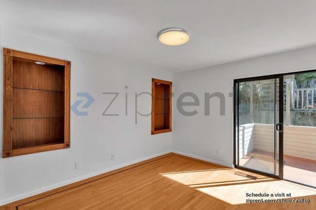 Building Photo - 813 Meade Ave