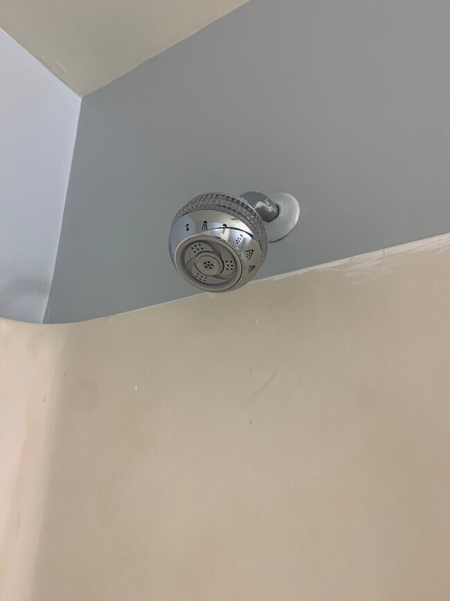 Building Photo - 1420 Menard St