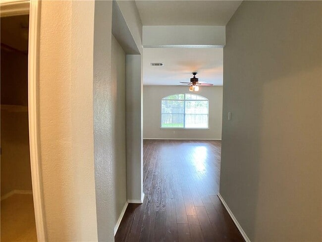 Building Photo - 5801 Fitchwood Ln