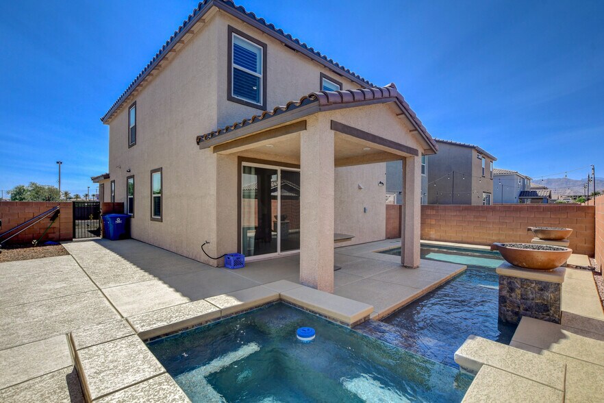 Building Photo - 6458 Blue Ember Ave