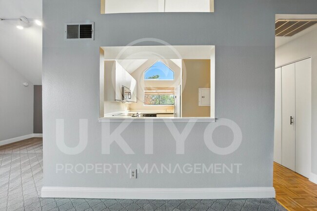 Building Photo - 4 Courageous Ct