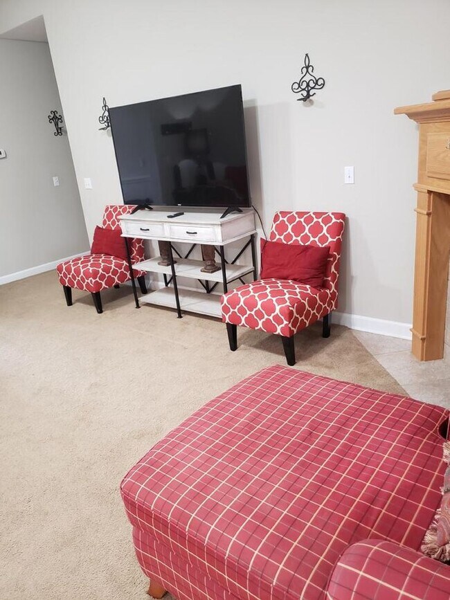 Building Photo - The Woodlands Subdivision/ Level Plains .... COMPLETELY FURNISHED WITH POOL!!!