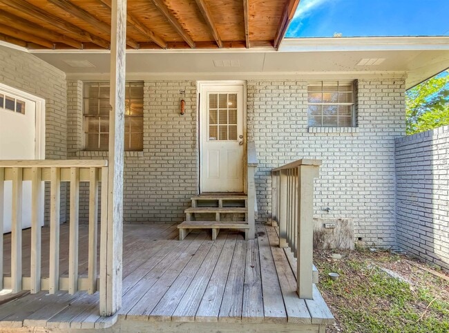 Building Photo - 2402 Atlas Rd
