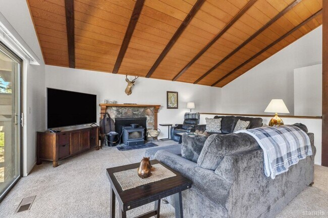 Building Photo - mountain retreat to relax after hard day a...