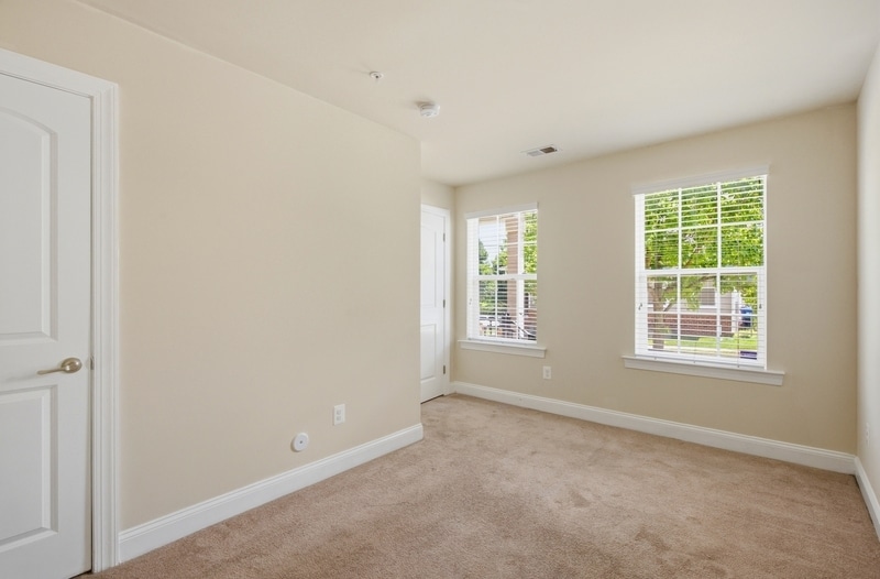 Building Photo - 300 Camillia Pl