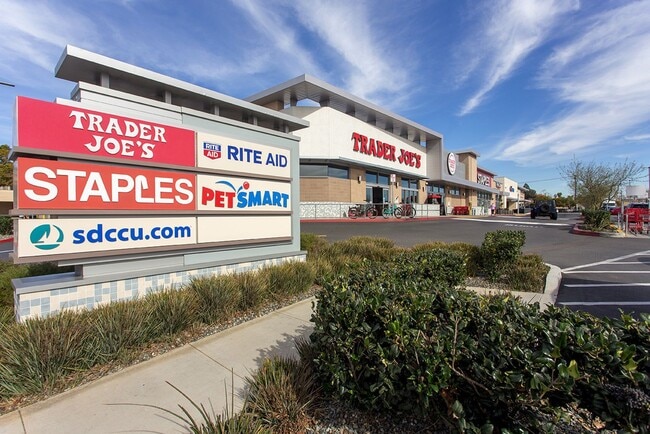 Building Photo - 2BR with Assigned Parking in Pacific Beach