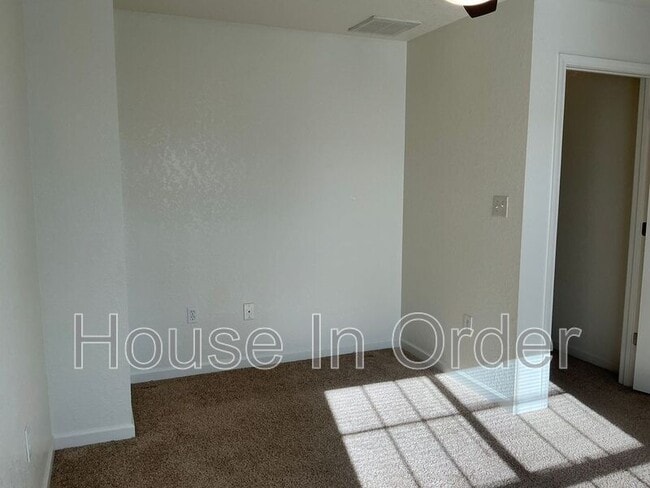 Building Photo - 11 Rathfarnham Rd