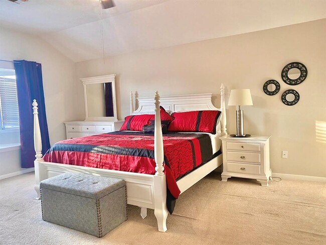 Building Photo - 738 Bridle Ridge Loop