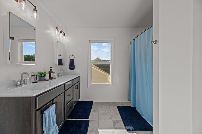 Building Photo - 109 Station Yard Rd