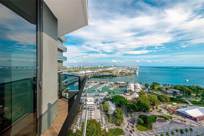 Building Photo - 398 NE 5th St