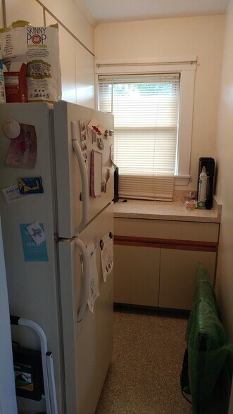 Building Photo - 12 Peirce St