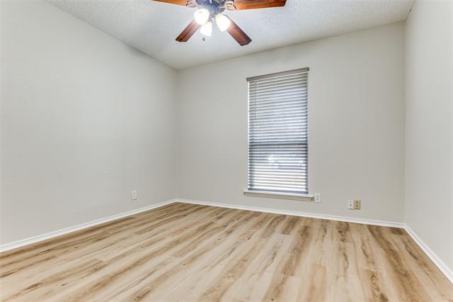 Building Photo - 904 Pebblebrook Dr