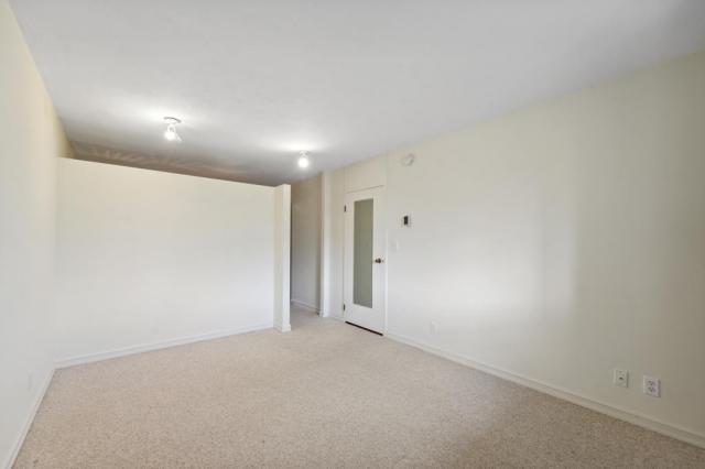 Building Photo - 1 bedroom in Seattle WA 98102