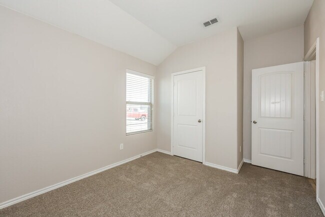 Building Photo - 8616 Fawn Hill Ct