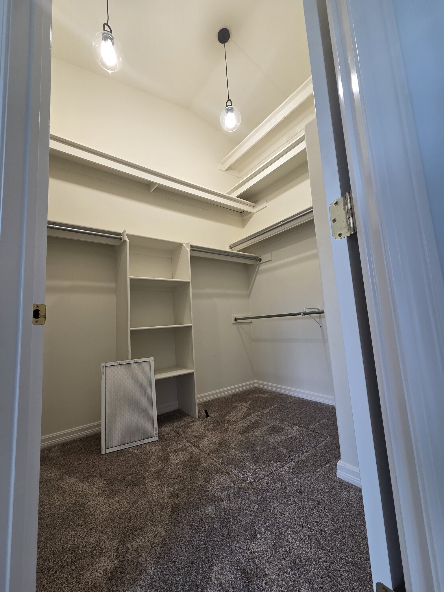 Building Photo - 521 Burnham Pl