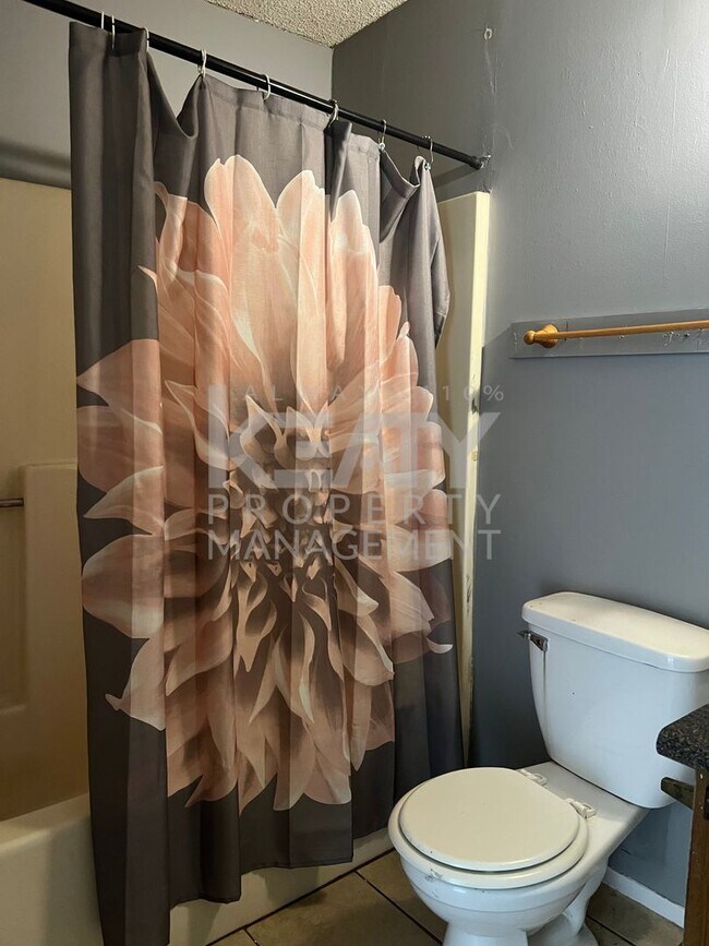 Building Photo - 109 Meudon St