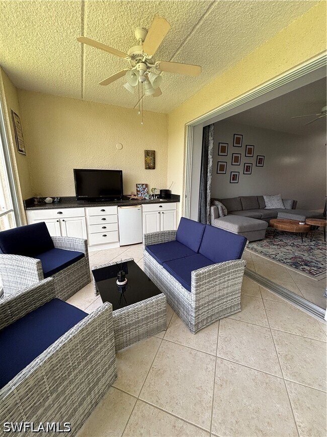 Building Photo - 6820 Beach Resort Dr