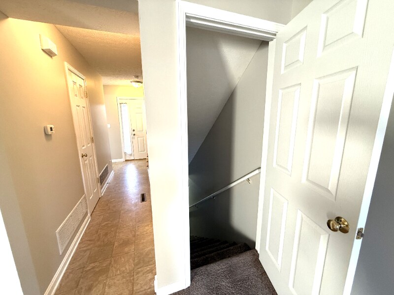 Building Photo - 12812 Lost Hill Walk