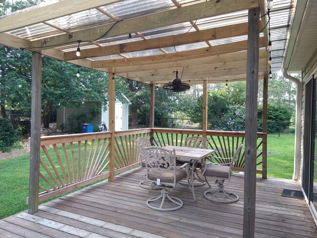 Building Photo - 103 Bobwhite Cir