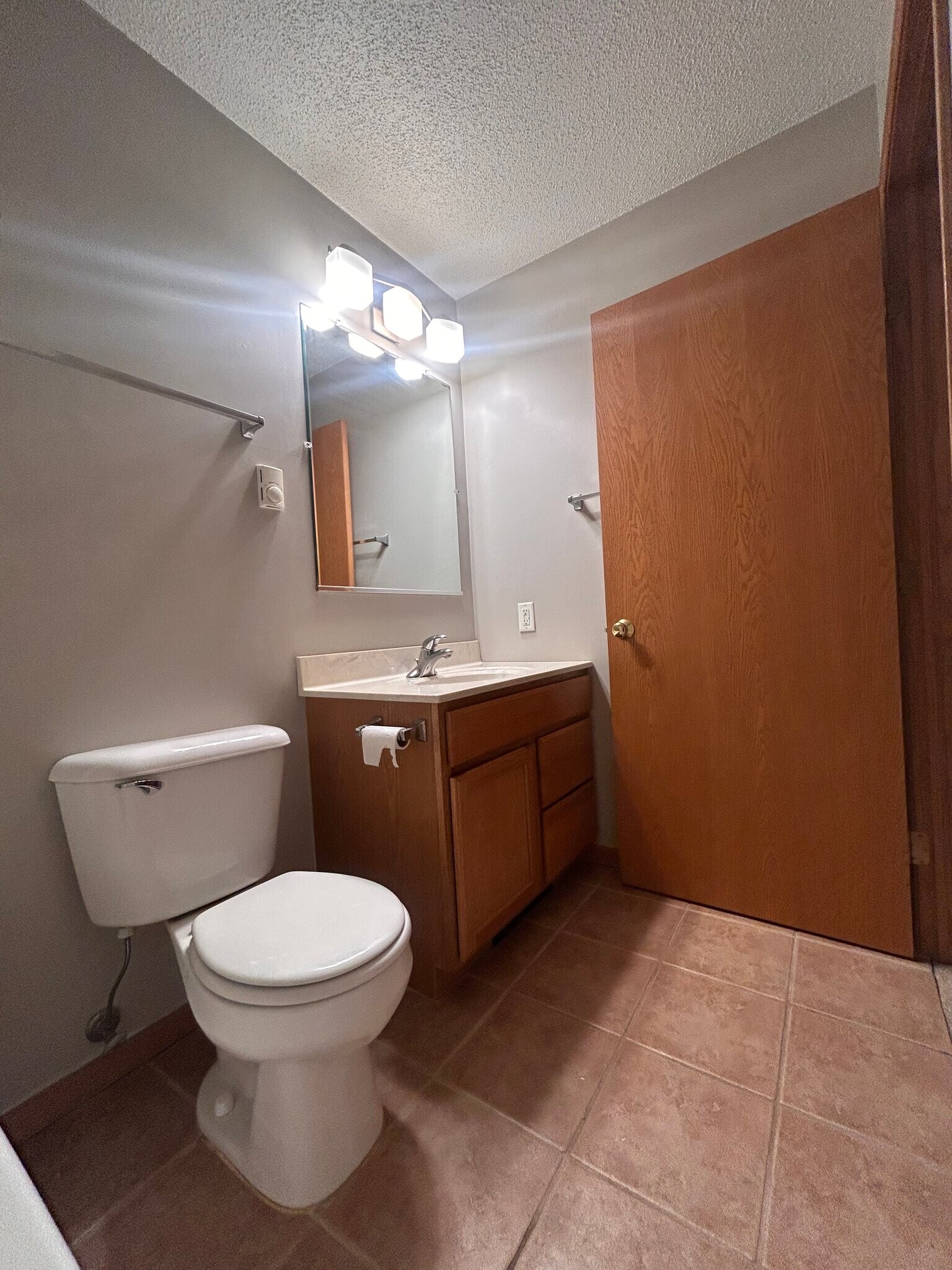 Building Photo - 1829 N Girard Ave