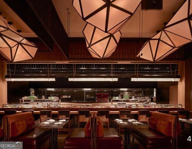 Building Photo - 3481 Lakeside Dr NE