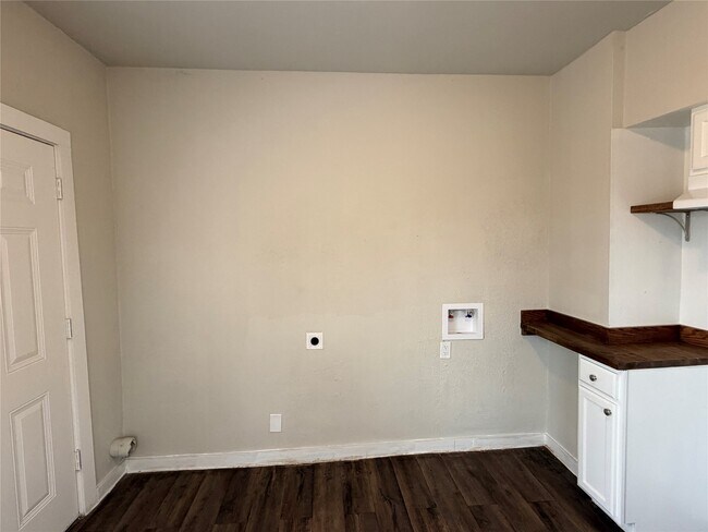 Building Photo - 2212 Semmes St