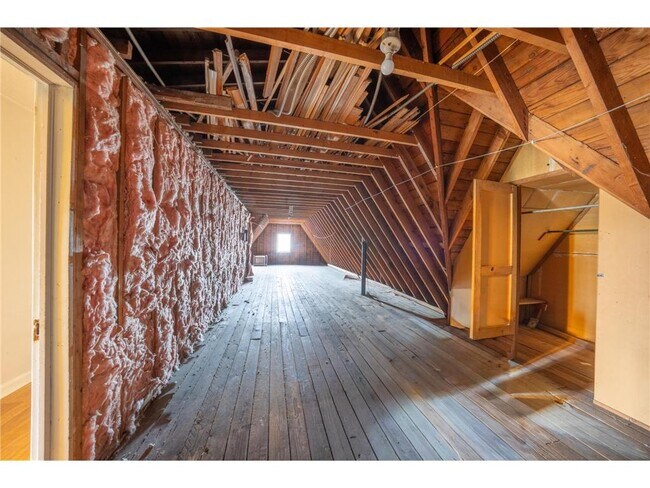 Building Photo - 1721 Humboldt Ave S