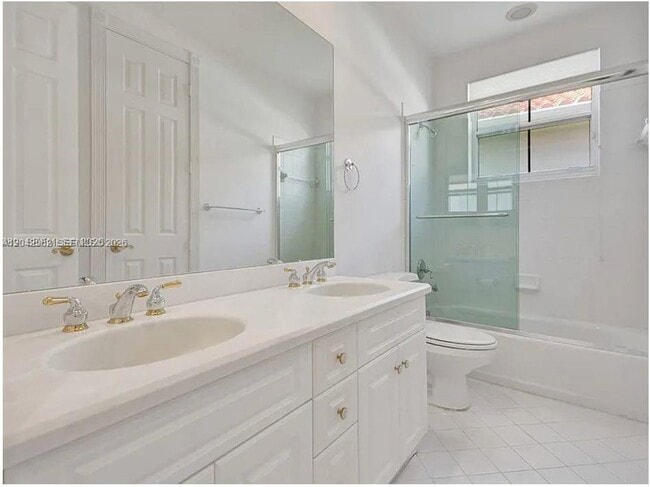 Building Photo - 1459 Shoreline Way
