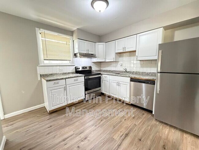Building Photo - 1113 Highmont Dr