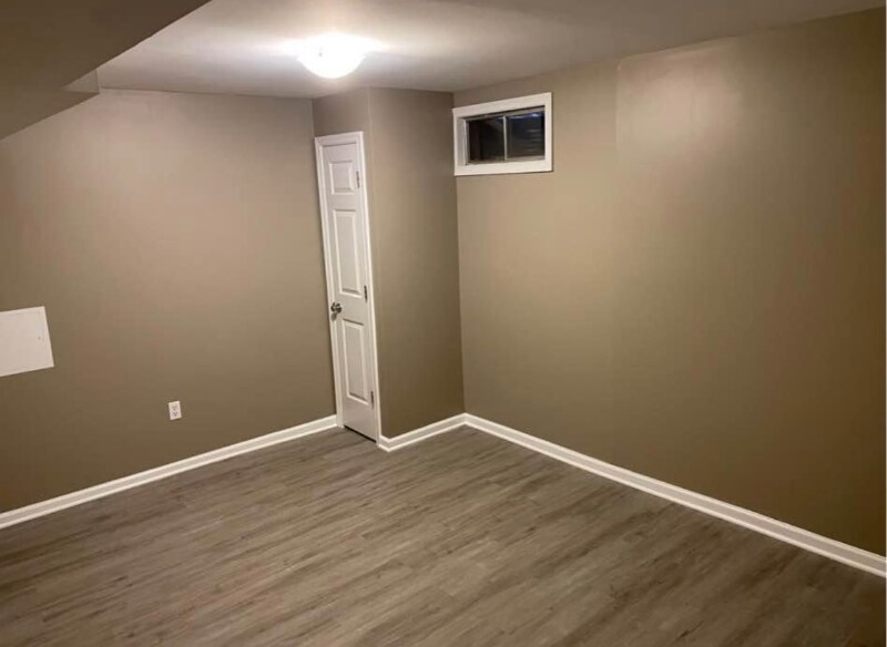 Building Photo - 204 Rolling Hill Ct