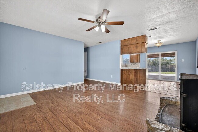 Building Photo - 1113 Gifford Dr