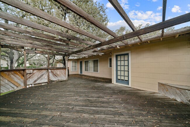 Building Photo - 2BED, 2BATH HOLLYWOOD PARK