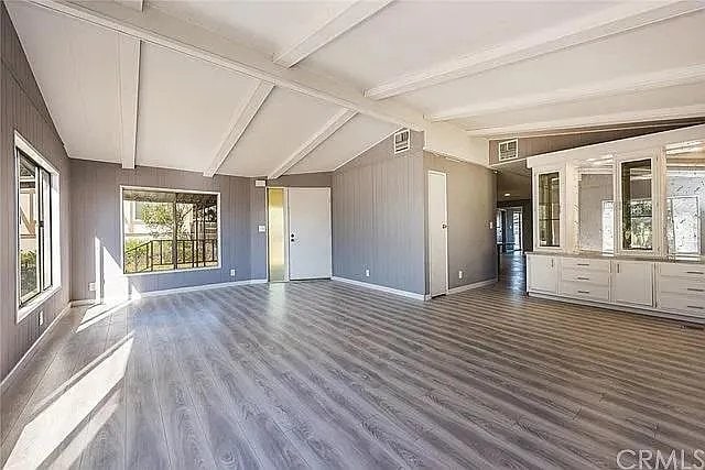 Building Photo - 18950 Woodcrest Ln