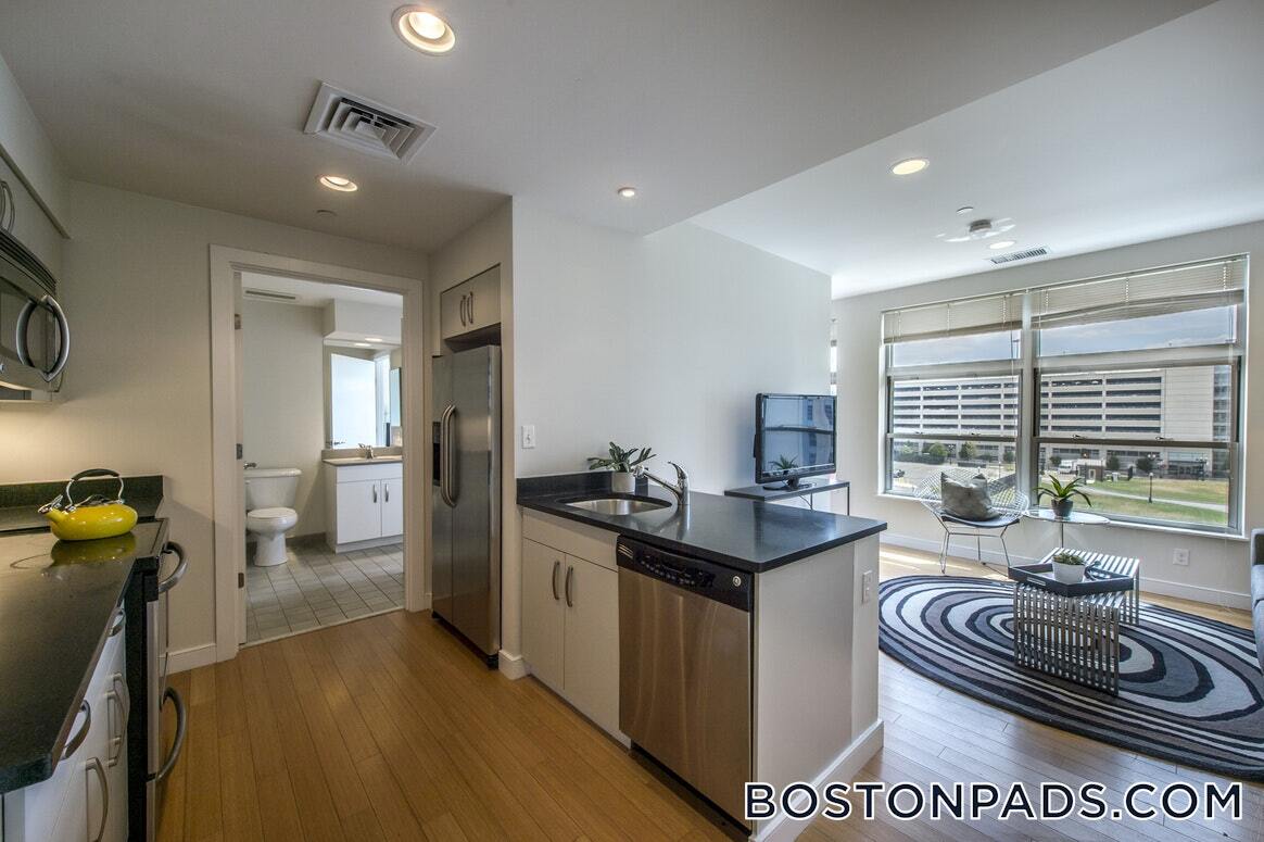 Building Photo - 601 Albany St