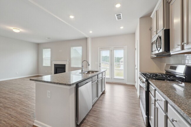 Building Photo - Enclave at Dawson Forest