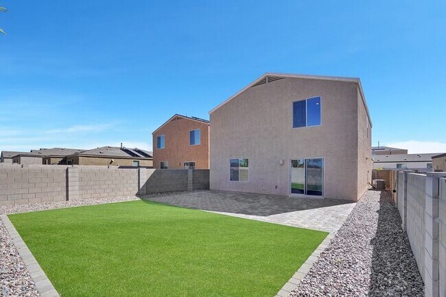 Building Photo - 4051 E Braddock Dr