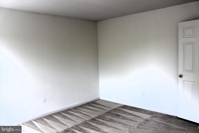 Building Photo - 7967 Almeda Ct