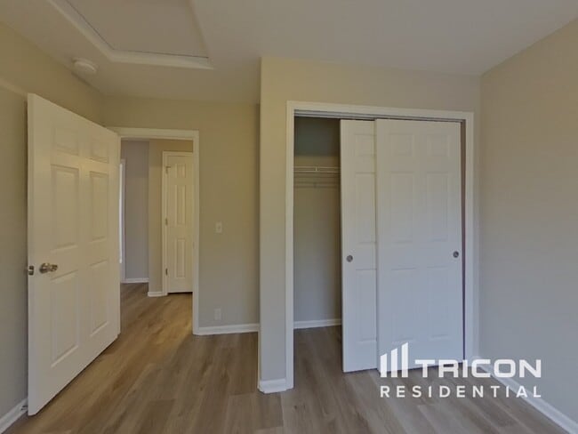 Building Photo - 8439 Shadow Run Ln