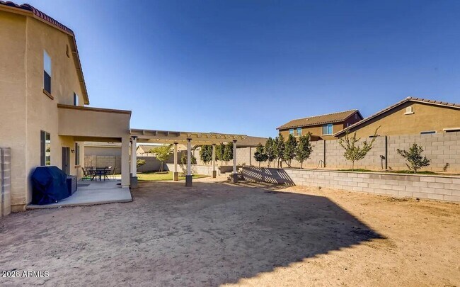 Building Photo - 6144 W Freeway Ln