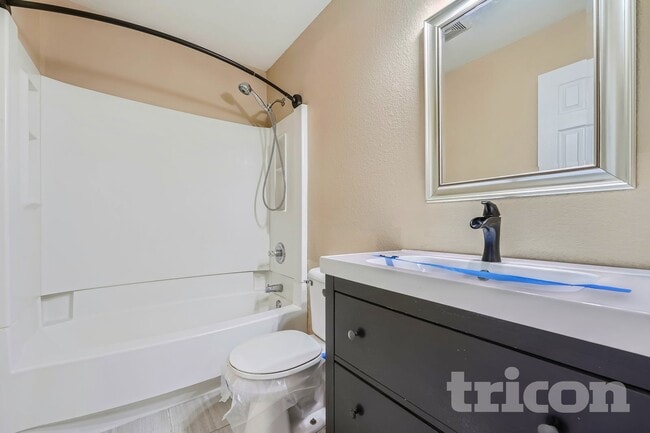 Building Photo - 19714 E Harvard Dr