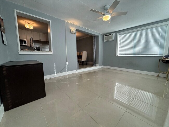 Building Photo - 3811 NE 18th Ave