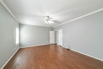 Building Photo - 8726 Old Maple Ln